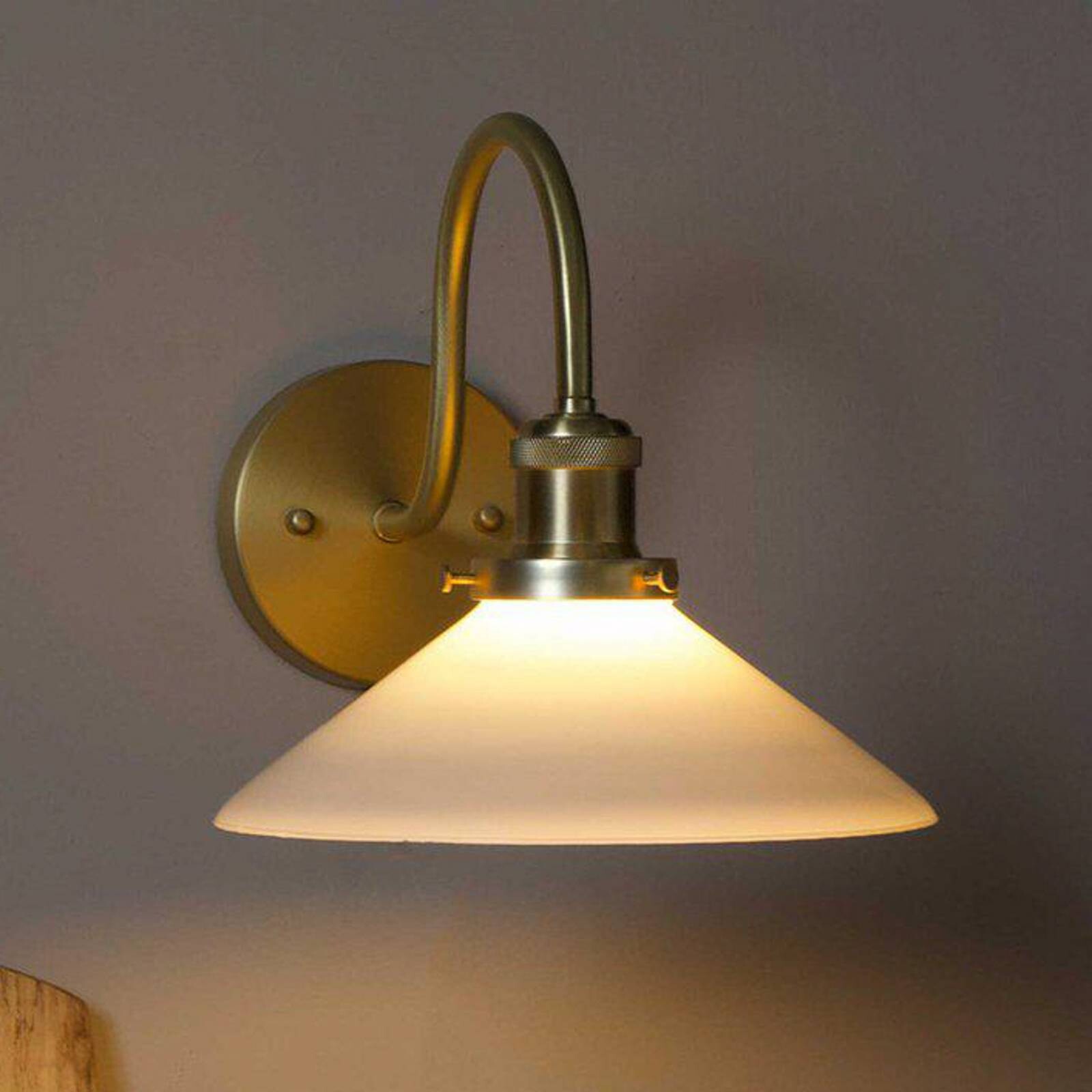 PR Home nástenné svetlo August, zlatá farba/opál, výška 25 cm, E27