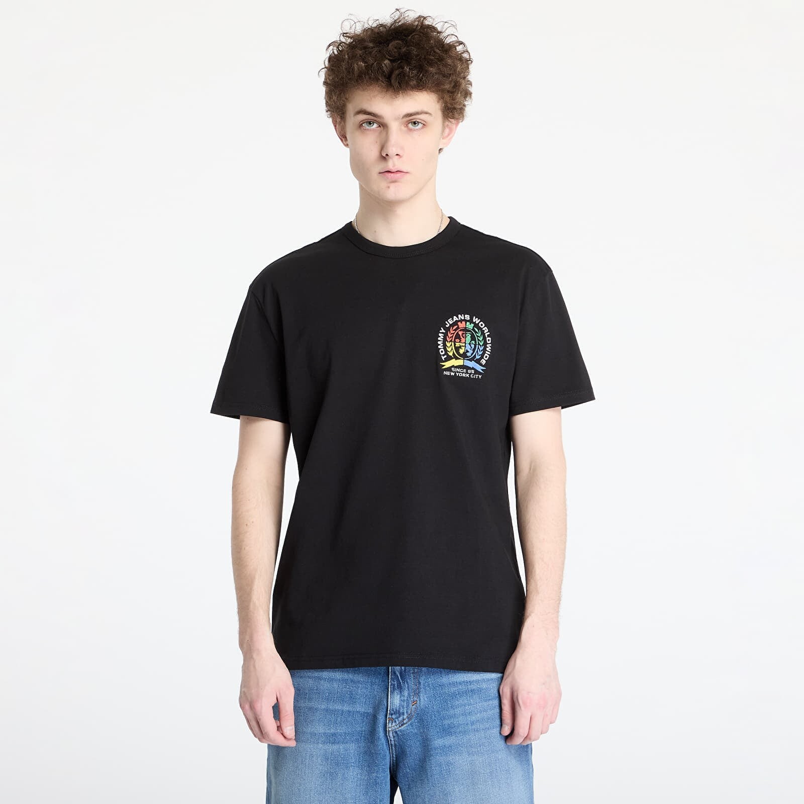Tričko Tommy Jeans Regular Pop Crest Tee Black M