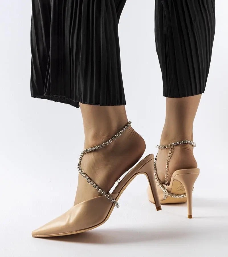 marka niezdefiniowana Žabky Drainer beige stiletto