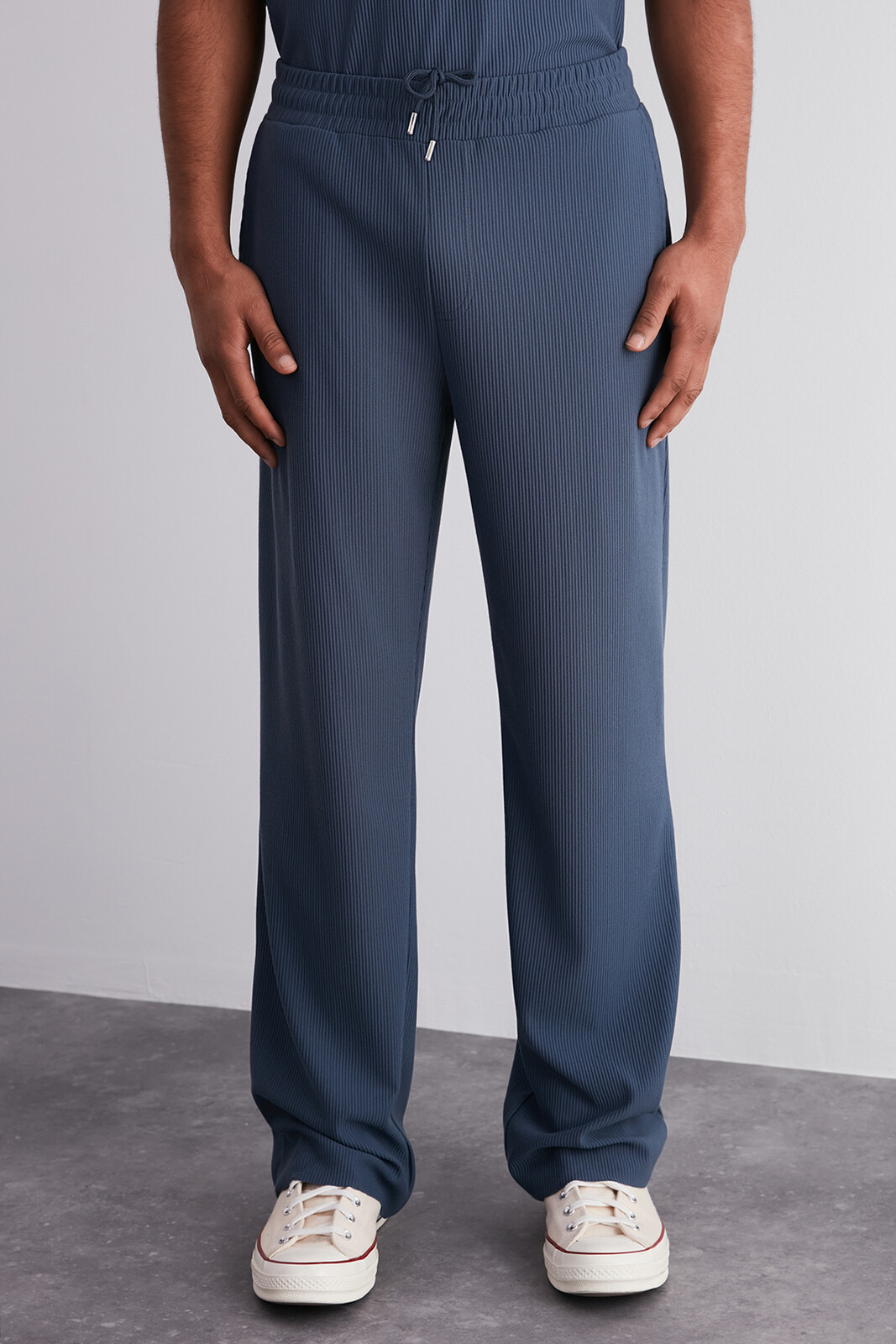 Trendyol Limited Edition Indigo Straight Fit Textured Hidden Drawstring One Piece Sweatpants