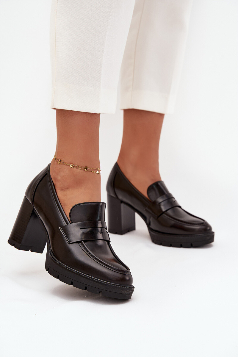 Dámske topánky na podpätku z eko kože