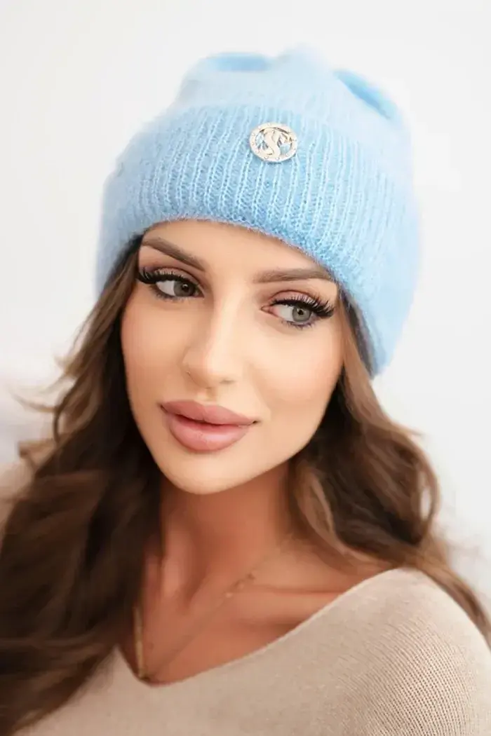 Kesi Dámska zimná čiapka nadýchaná s ozdobným gombíkom modrá