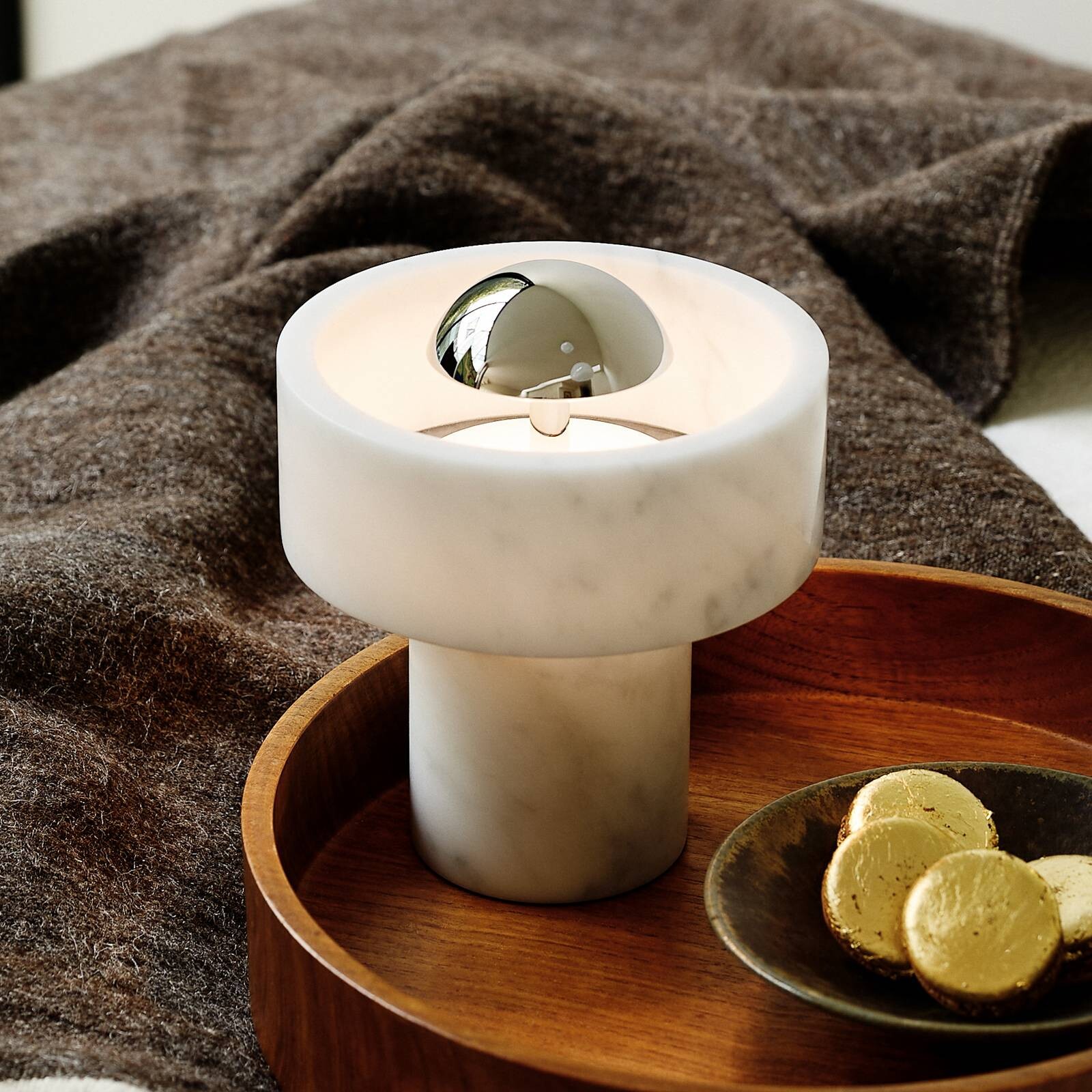 Stolová LED lampa Tom Dixon Stone, strieborná farba, 19 cm