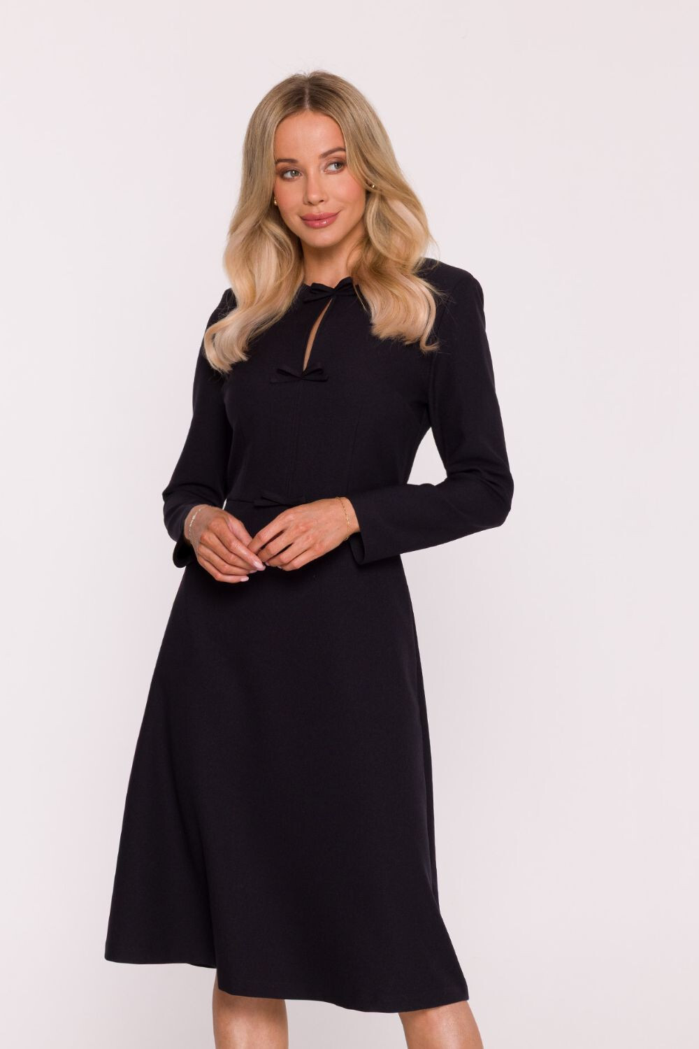 S413 Šaty s mašľou - čierne EU S