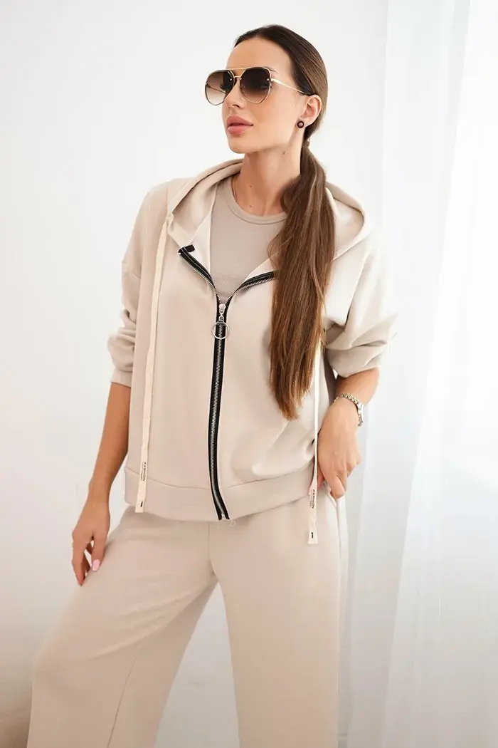 Kesi Włoski Dámsky komplet s maslom so širokými nohavicami a mikinou na zips béžový