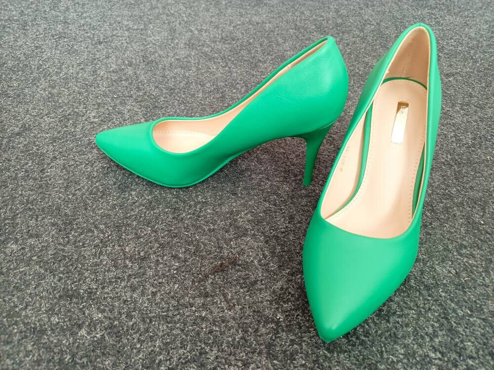 Dámske lodičky na podpätku B-831 Green - Bellucci 38 Zelená