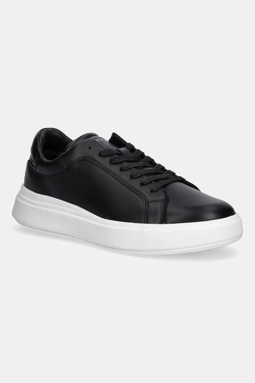Kožené tenisky Calvin Klein LOW TOP LACE UP LTH čierna farba, HM0HM01016