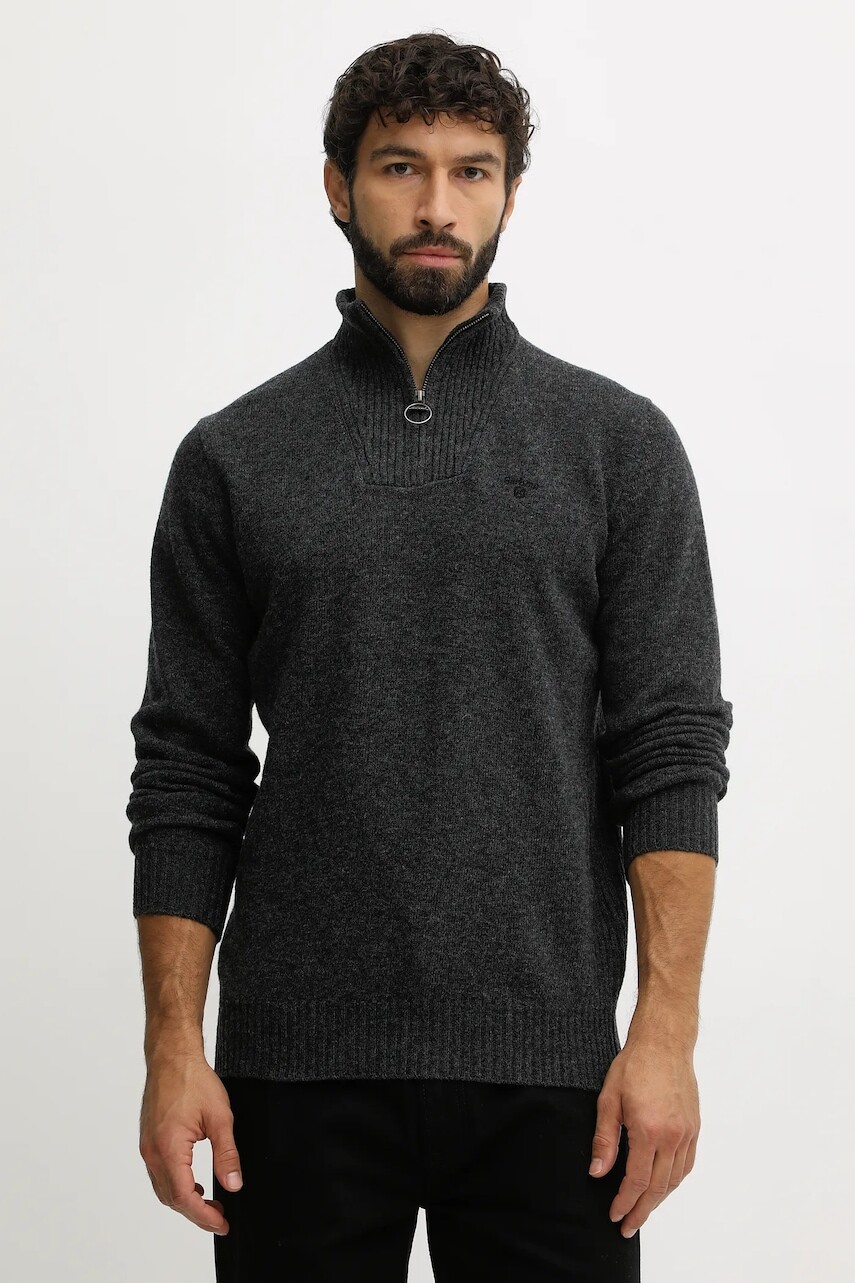 Vlnený sveter Barbour tmavomodrá farba, ľahký, s polorolákom, MKN0339