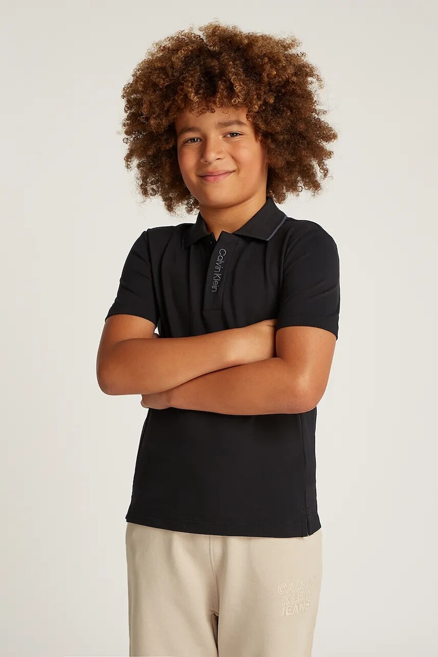 Detské polo tričko Calvin Klein Jeans čierna farba, jednofarebné, IB0IB02370
