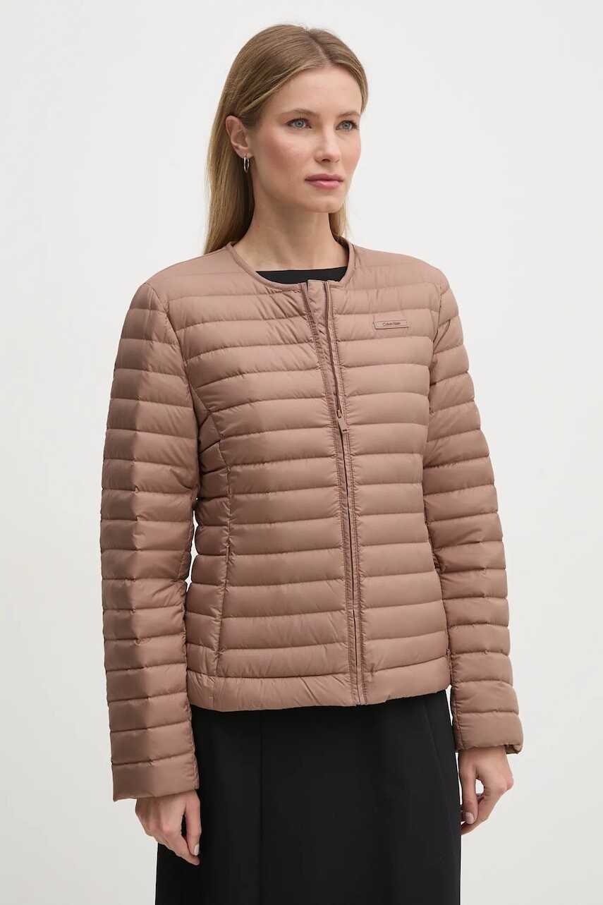 Páperová bunda Calvin Klein dámska, hnedá farba, prechodná, K20K207823