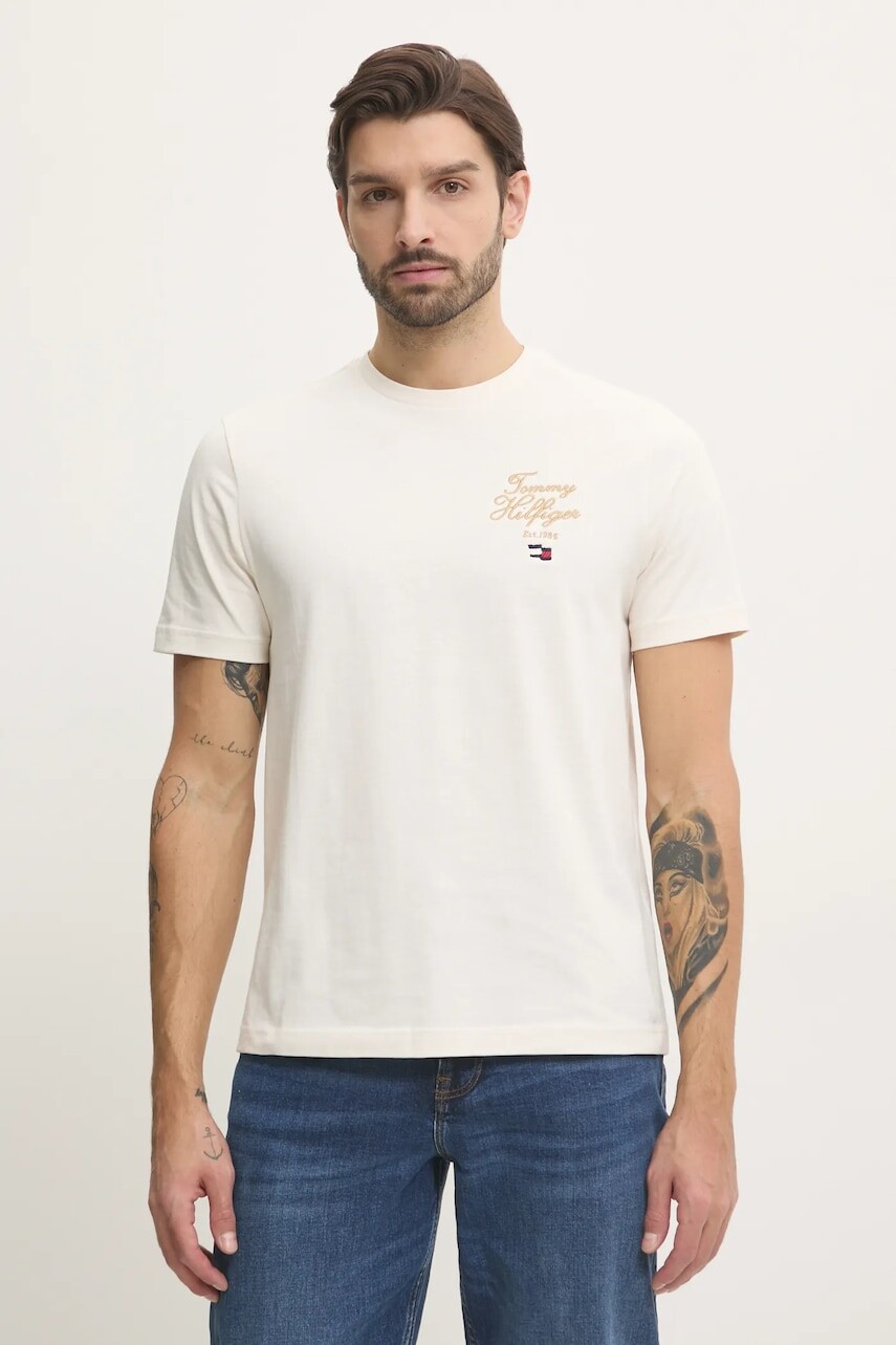 Bavlnené tričko Tommy Hilfiger pánske, béžová farba, s nášivkou, MW0MW38334