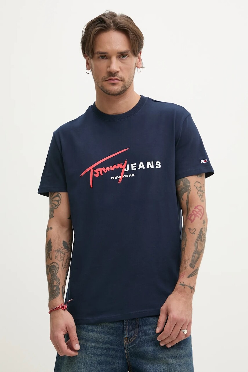 Bavlnené tričko Tommy Jeans pánske, tmavomodrá farba, s potlačou, DM0DM20817