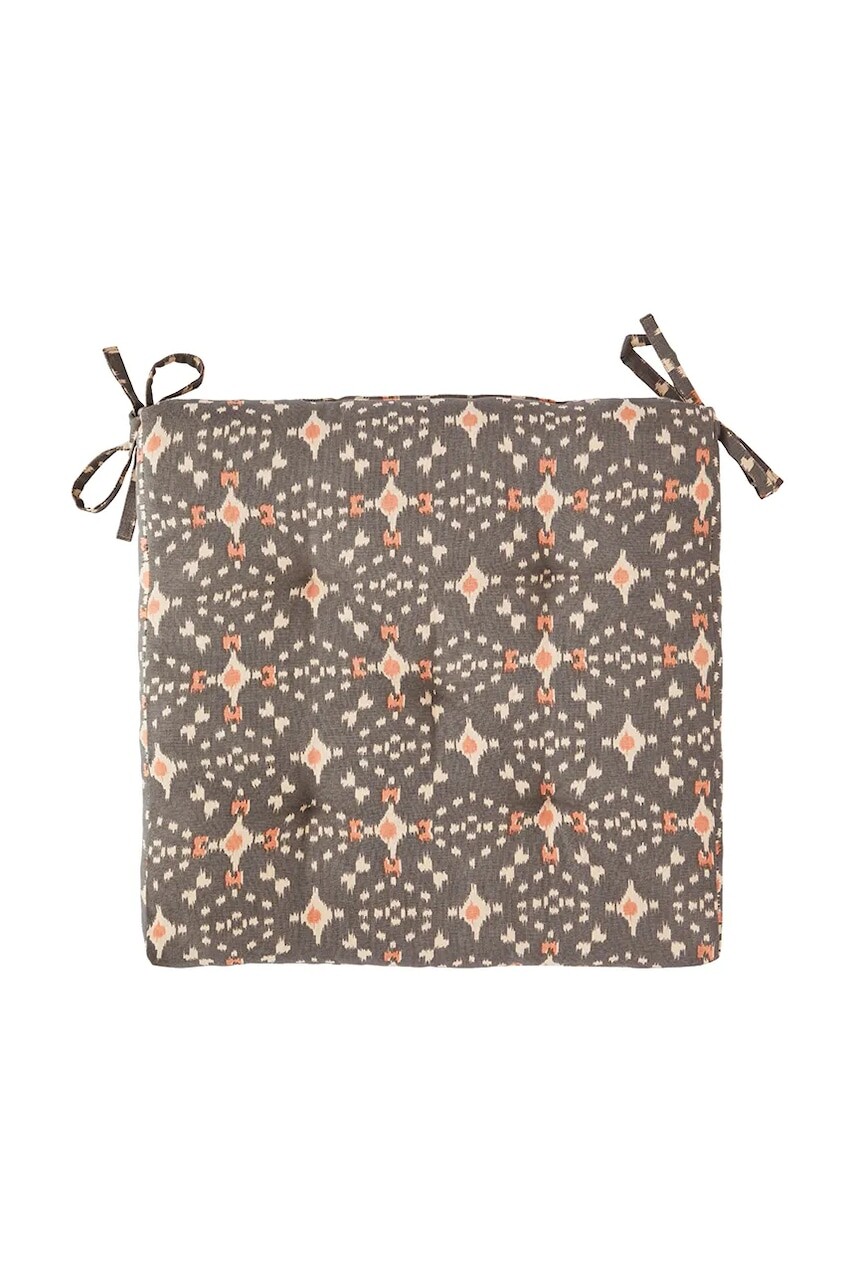 Podsedák na stoličku Madam Stoltz viac farieb