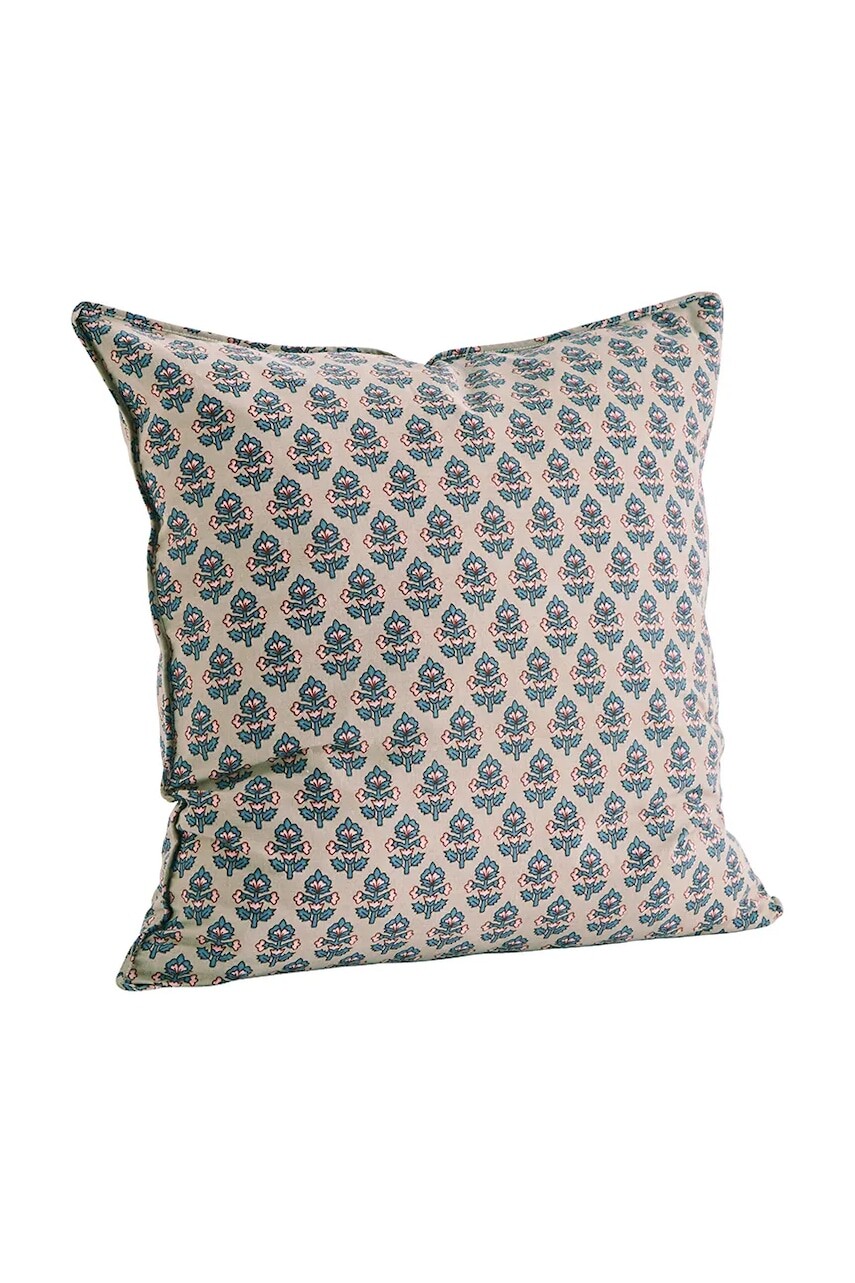 Obliečka na vankúš Madam Stoltz viac farieb