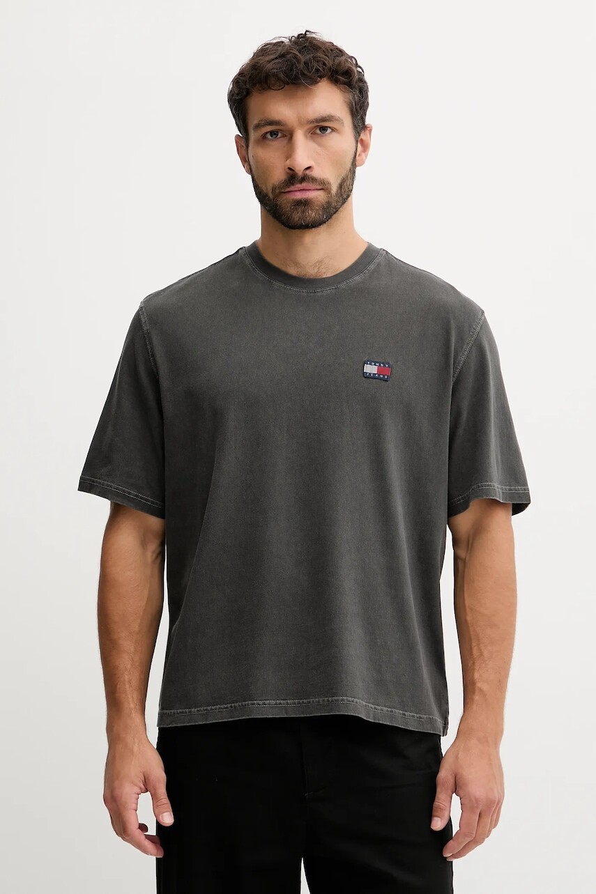 Bavlnené tričko Tommy Jeans pánske, šedá farba, jednofarebné, DM0DM21975