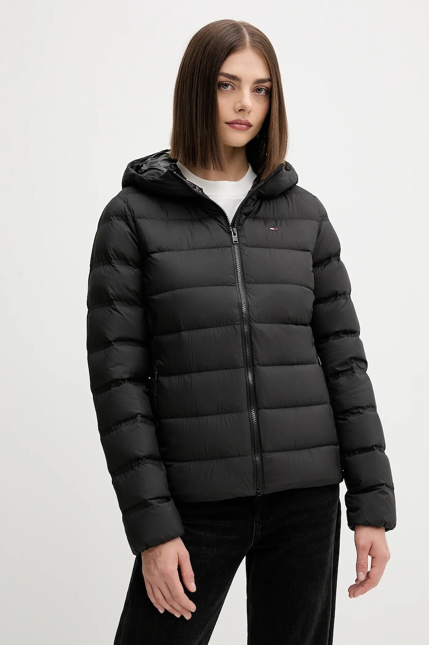 Páperová bunda Tommy Jeans čierna farba, zimná, DW0DW21617