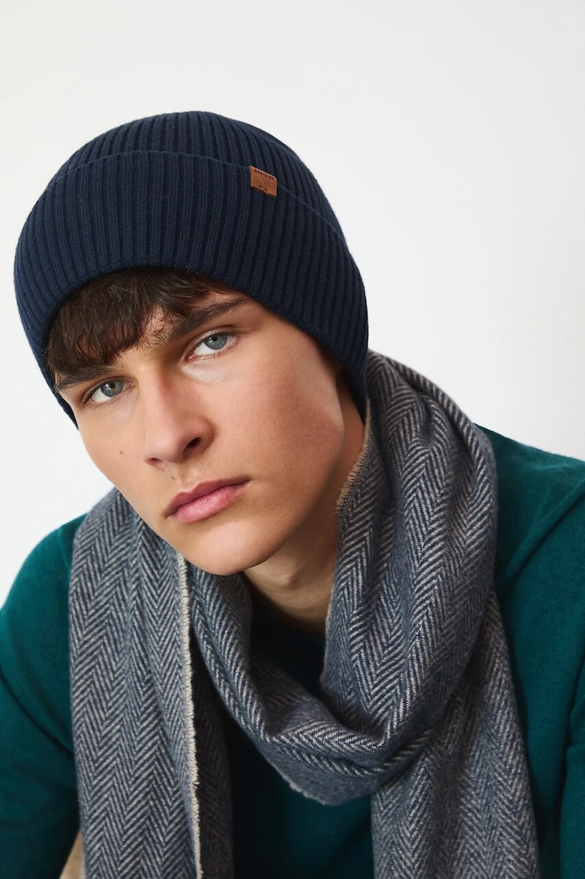Čiapka Medicine tmavomodrá farba, z tenkej pleteniny