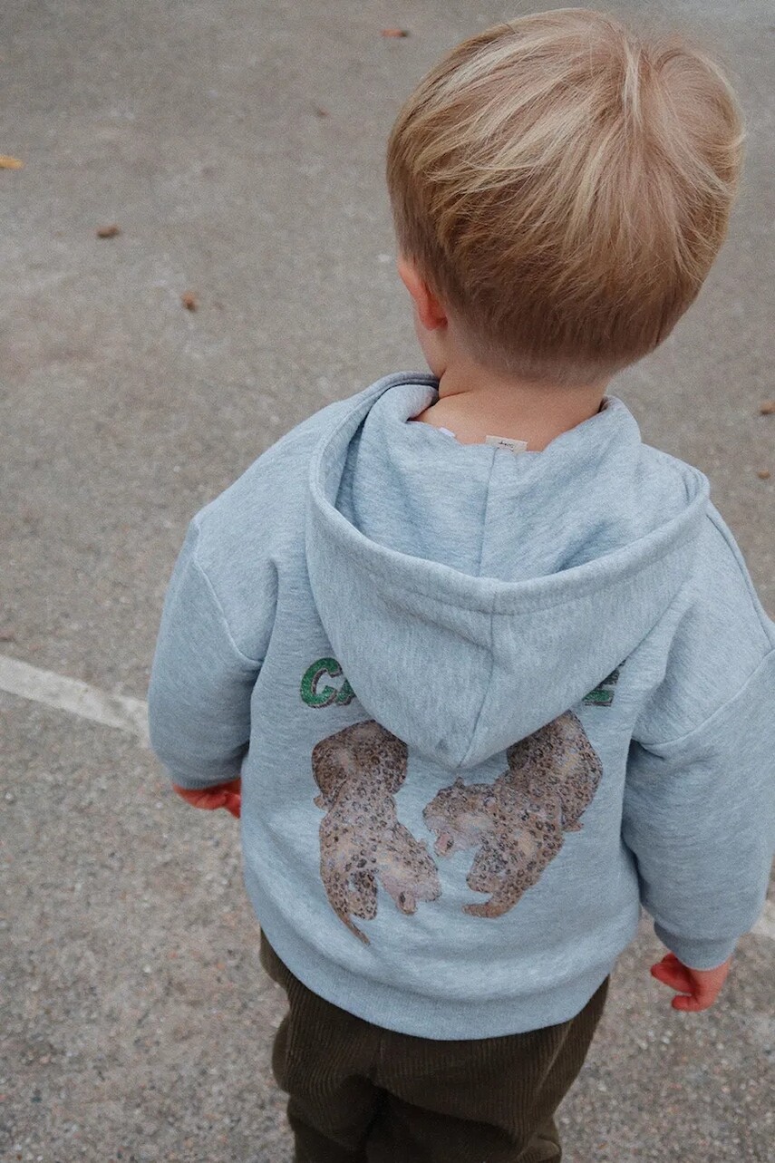 Detská bavlnená mikina Konges Sløjd LOU SWEAT ZIP HOOD OCS šedá farba, s kapucňou, melanžová, KS103865