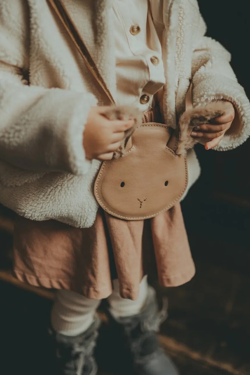 Detská kožená kabelka Donsje Britta Exclusive Purse Fluffy Bunny hnedá farba, 5002014