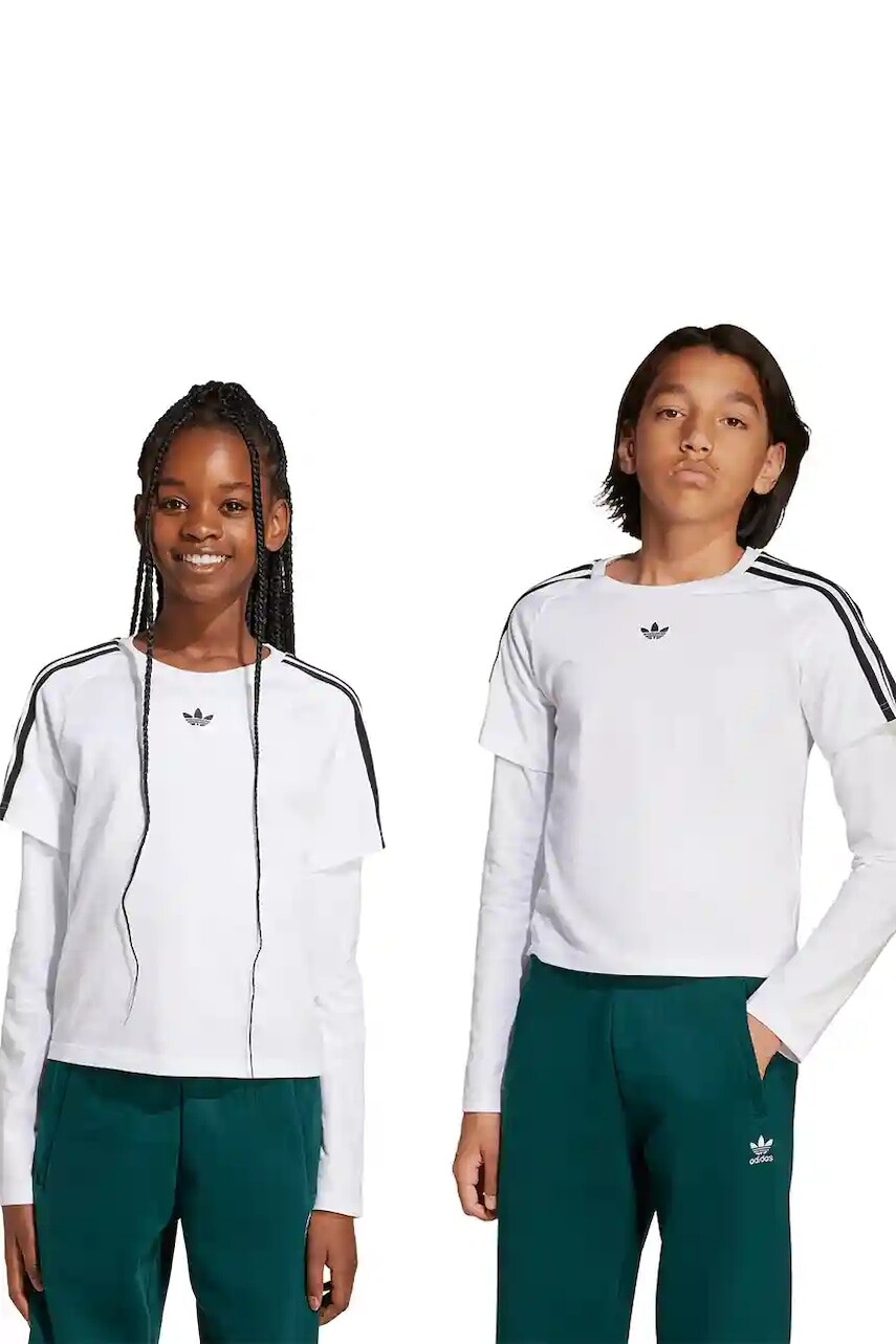 Detská bavlnená košeľa s dlhým rukávom adidas Originals biela farba, s nášivkou, JV7799