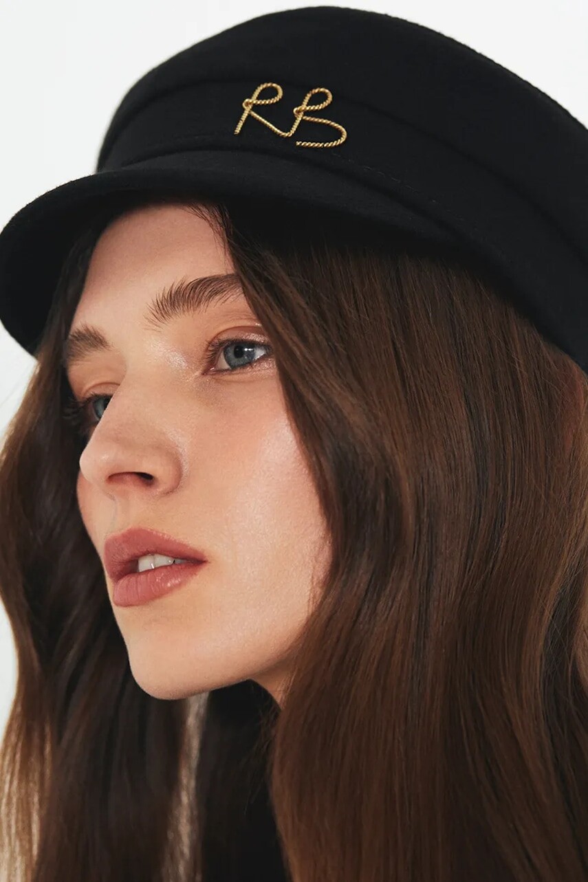 Baretka Ruslan Baginskiy čierna farba, KPC033-W-MRB