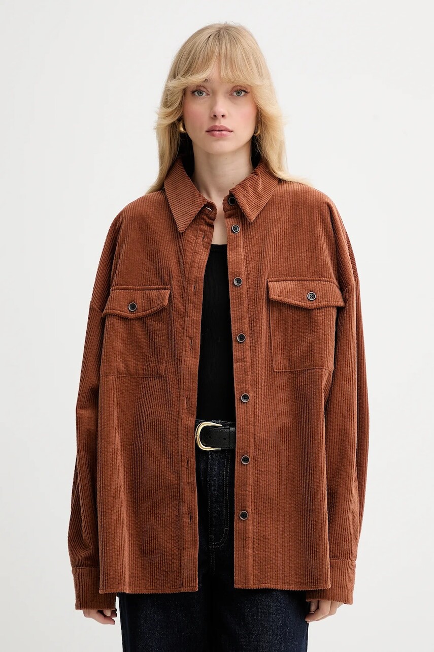 Bavlnená košeľa Gestuz hnedá farba, voľný strih, s klasickým golierom, 10910624