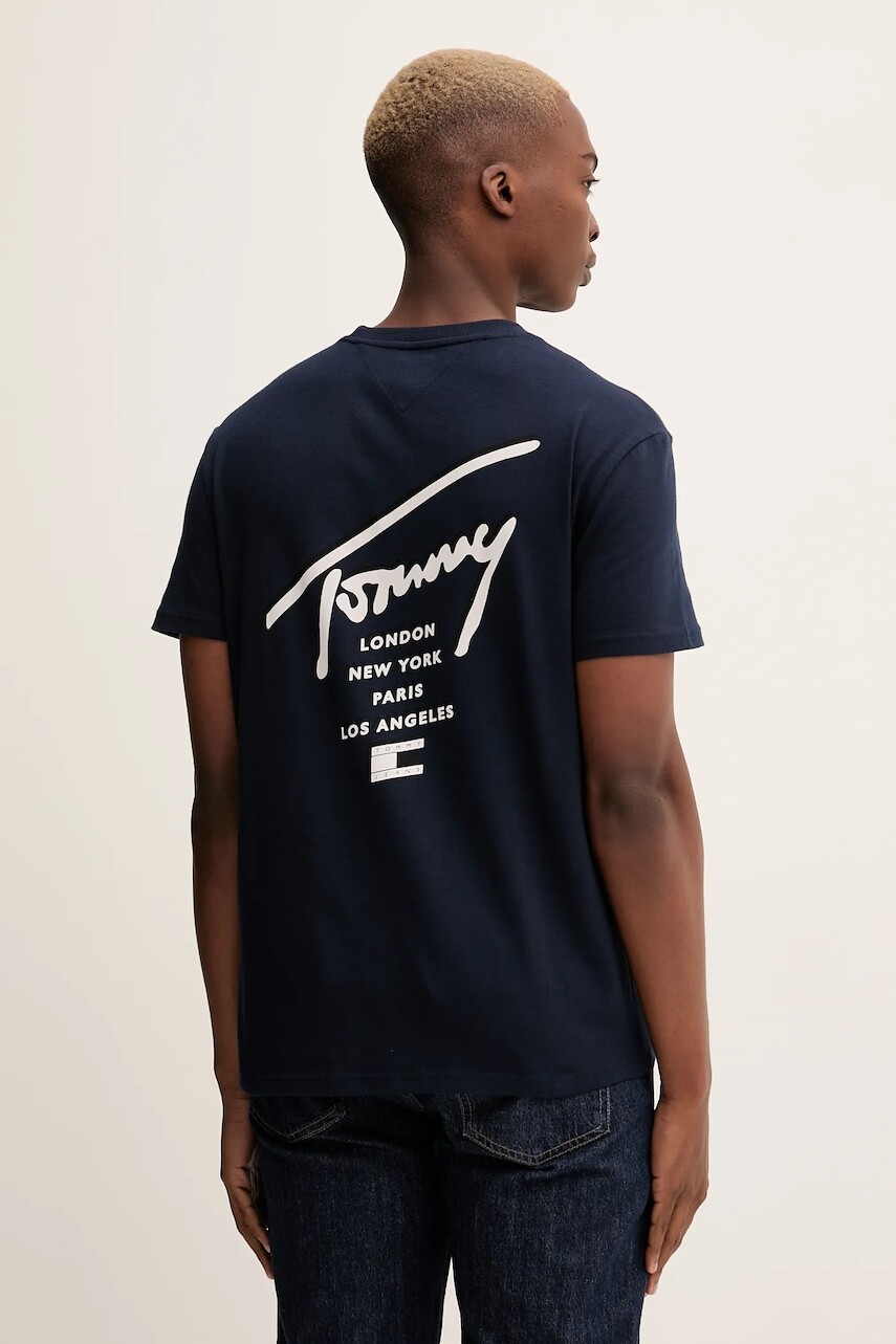 Bavlnené tričko Tommy Jeans pánske, tmavomodrá farba, s potlačou, DM0DM22120