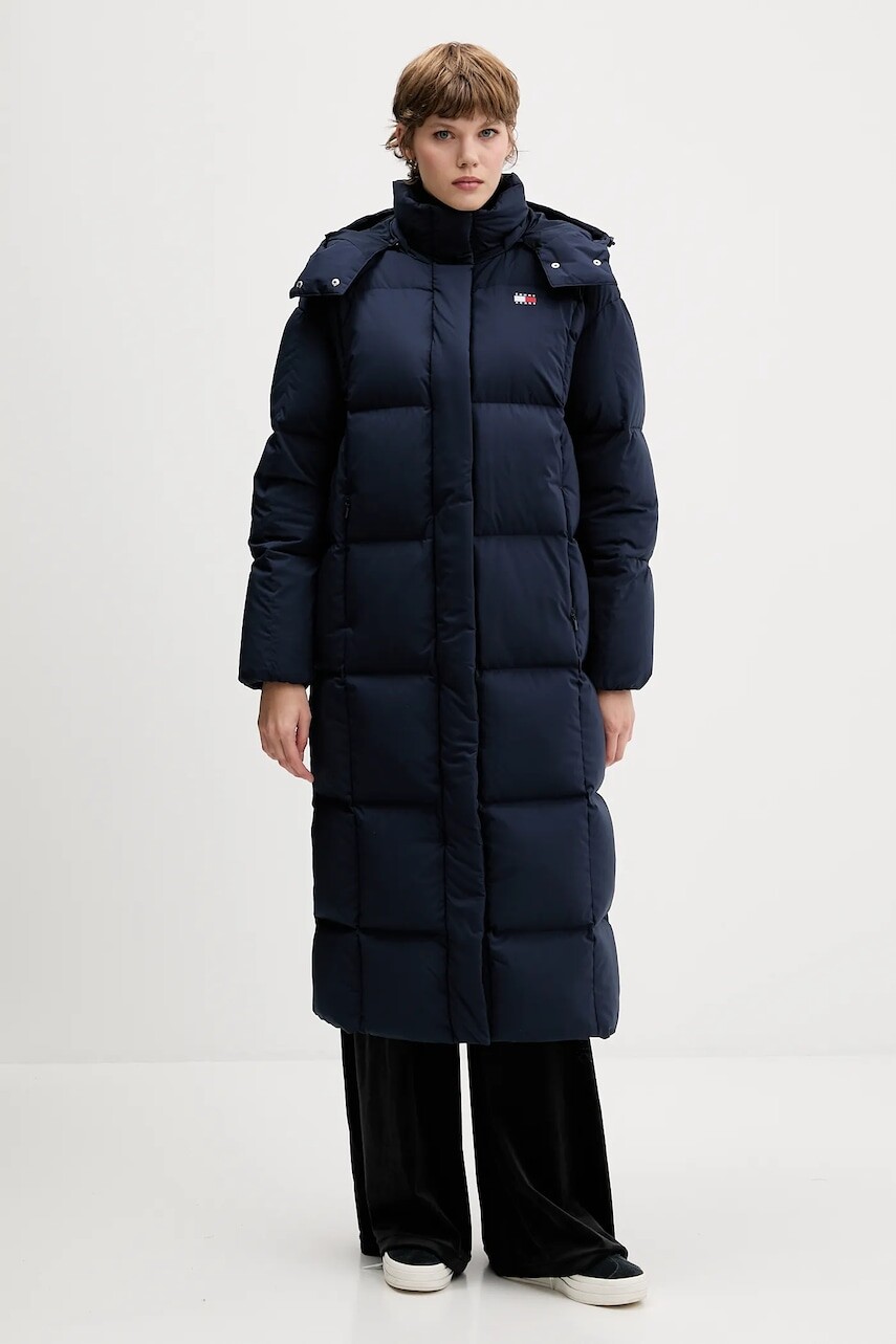 Páperová bunda Tommy Jeans tmavomodrá farba, zimná, DW0DW21977