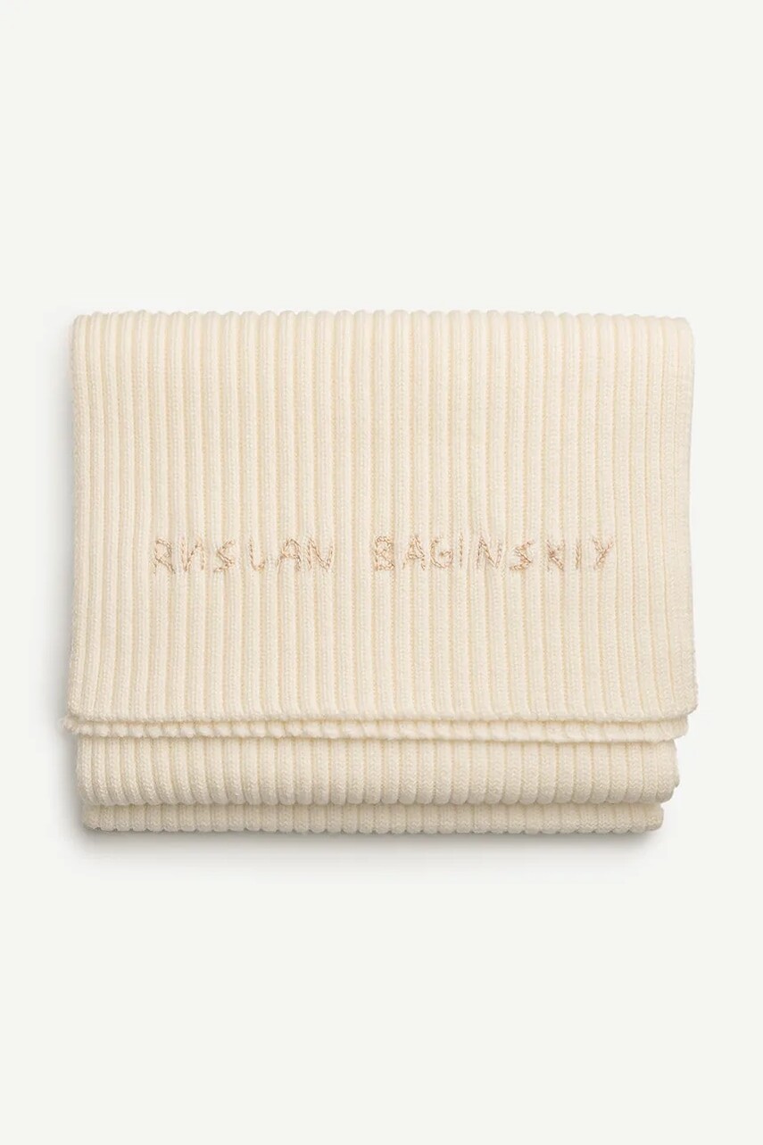 Vlnený šál Ruslan Baginskiy béžová farba, s nášivkou, SKR035/036-MW-FL-CD24