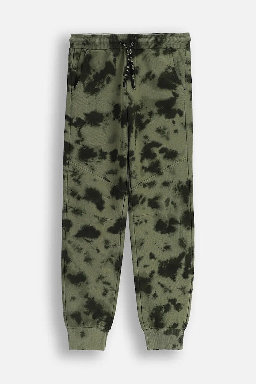 Detské bavlnené tepláky Coccodrillo zelená farba, vzorované, SPORTS BOY JUNIOR