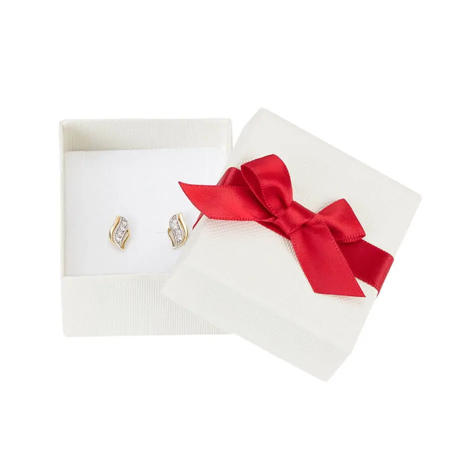 Darčeková krabička krémová s červenou stuhou