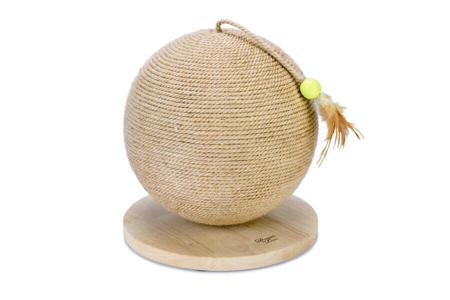 Designed by Lotte drevené škrabadlo Balty XL - Ø 30 x V 31,5 cm