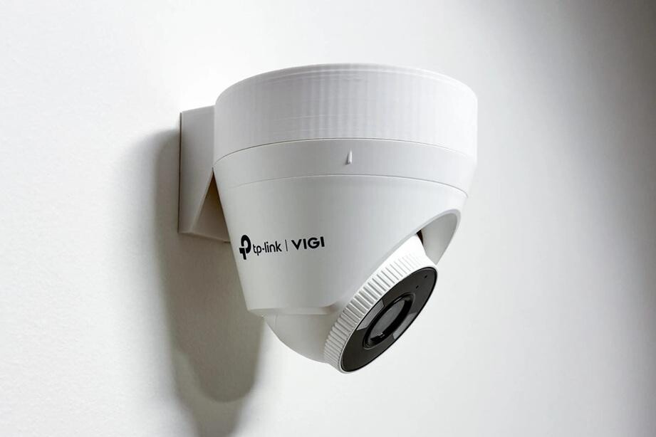 TP-LINK držiak s káblovou krytkou pre kamery VIGI C400/C420/C430/450 na stenu, biely