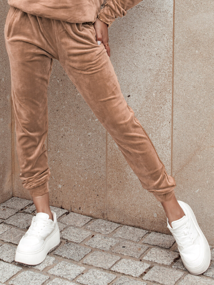 Dámska velúrová tepláková súprava