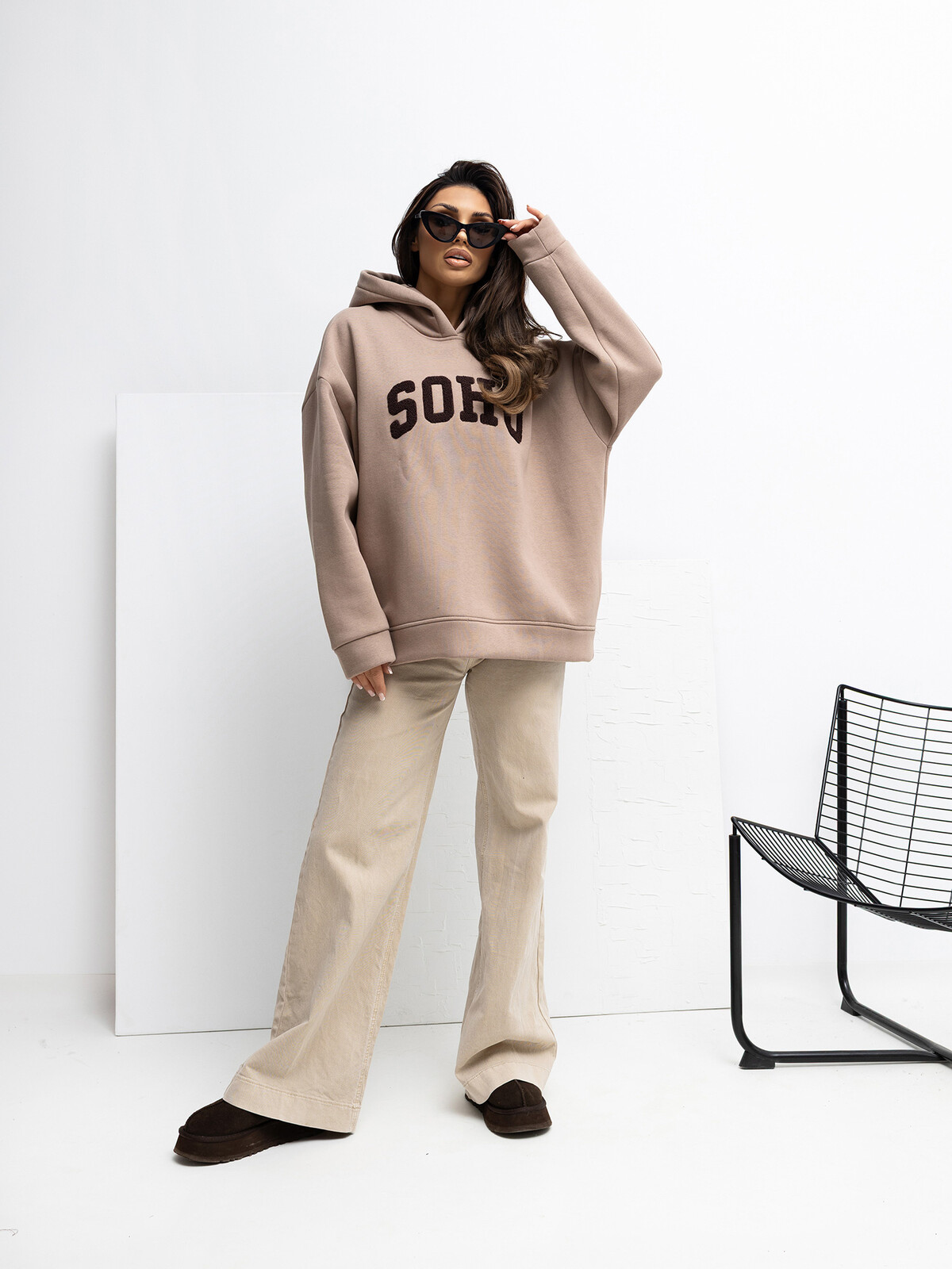 Dámska mikina s kapucňou v béžovej farbe