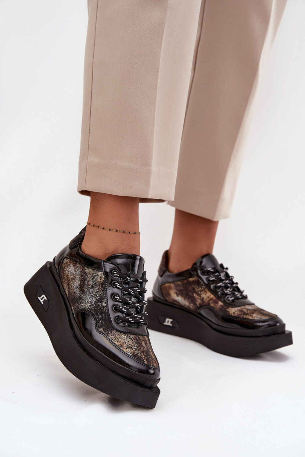 Poltopánky model 219106 Krok vo veľkom štýle 36