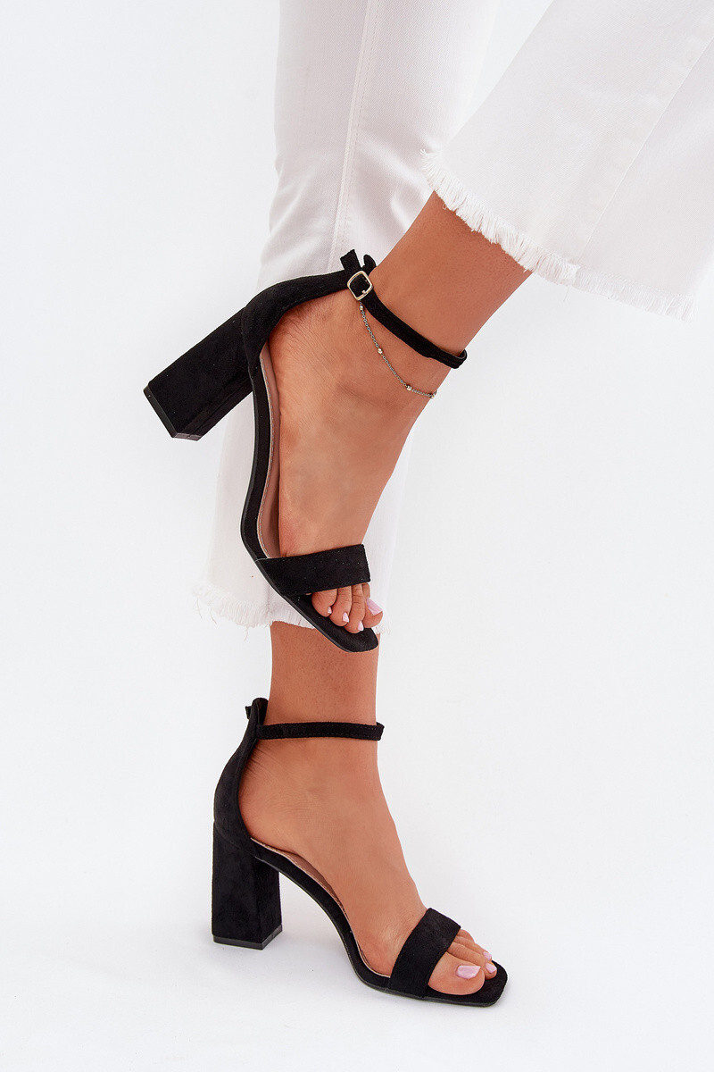 Sandały Damskie Na Słupku Z Eko Zamszu Czarne Elirae 40