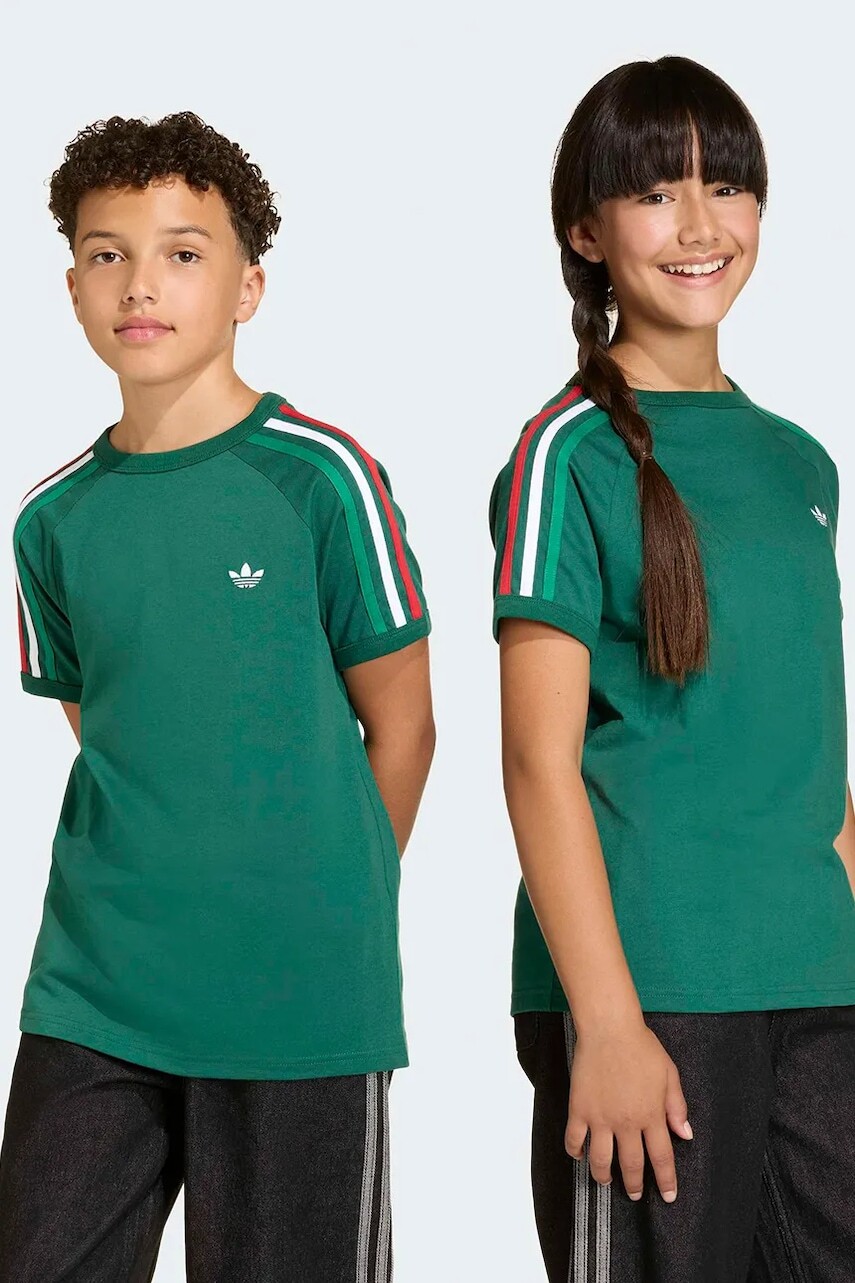 Detské bavlnené tričko adidas Originals zelená farba, s nášivkou, KC9514