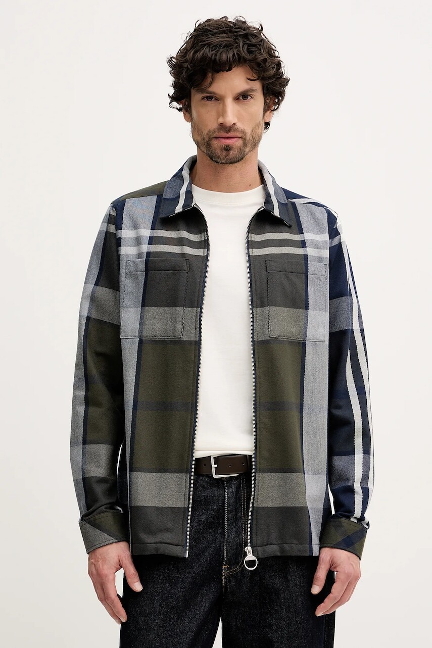 Bavlnená košeľa Barbour Lannich tmavomodrá farba, voľný strih, s klasickým golierom, MOS0343