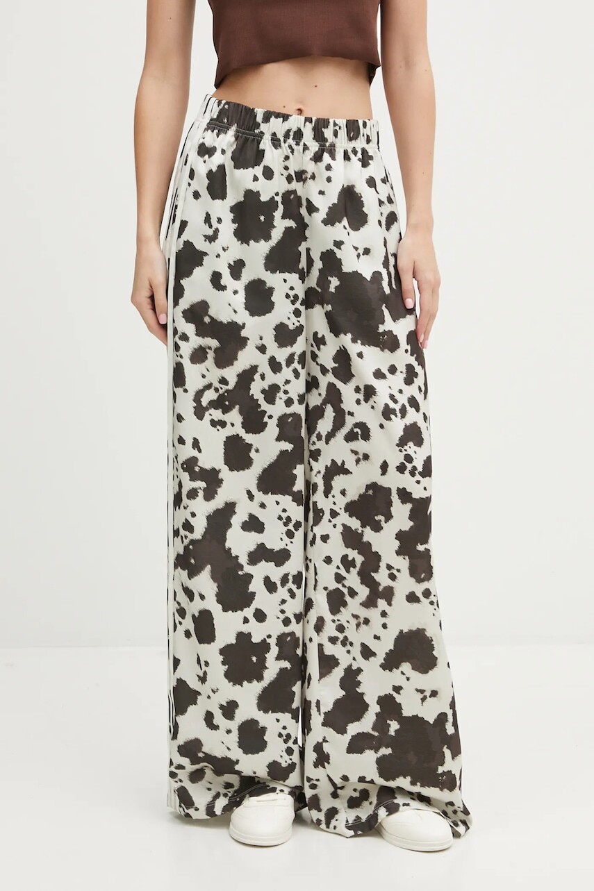 Tepláky adidas Originals béžová farba, vzorované, KA2668