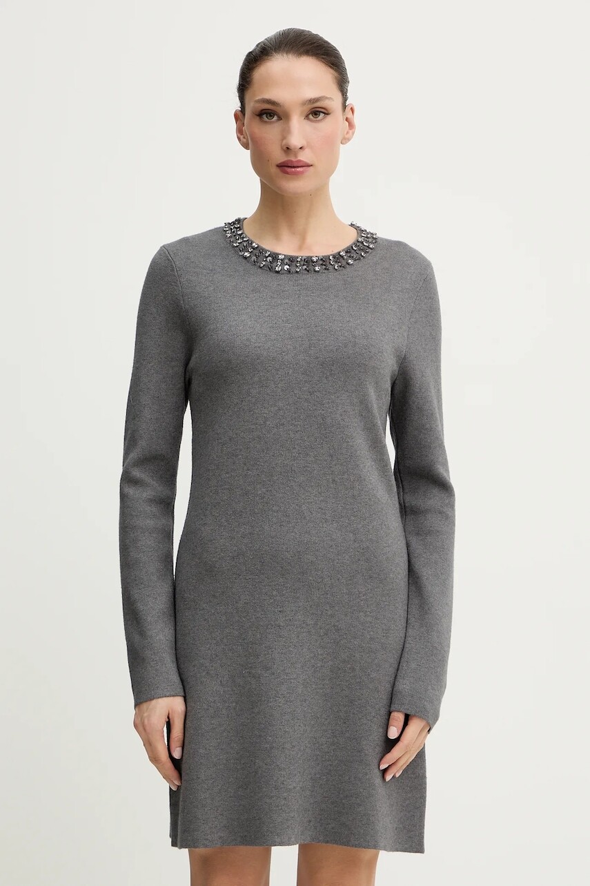 Šaty Morgan šedá farba, mini, áčkový strih, RMCHO