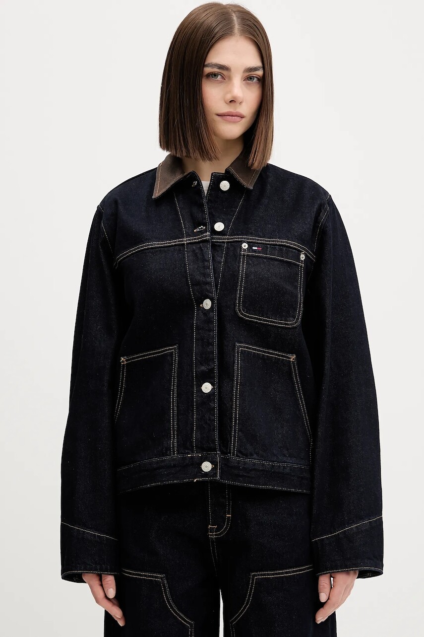 Rifľová bunda Tommy Jeans tmavomodrá farba, prechodná, DW0DW21981