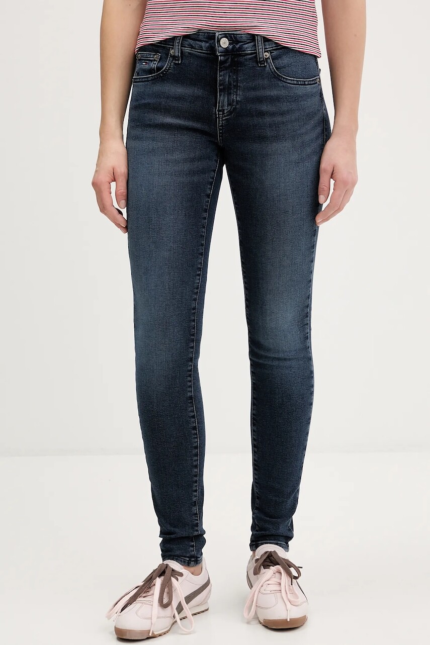 Rifle Tommy Jeans tmavomodrá farba, DW0DW22451