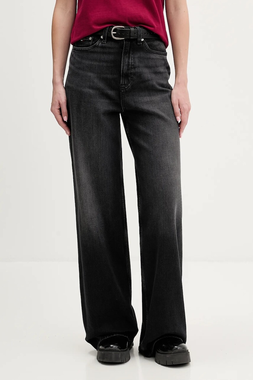 Rifle Tommy Jeans čierna farba, DW0DW22453