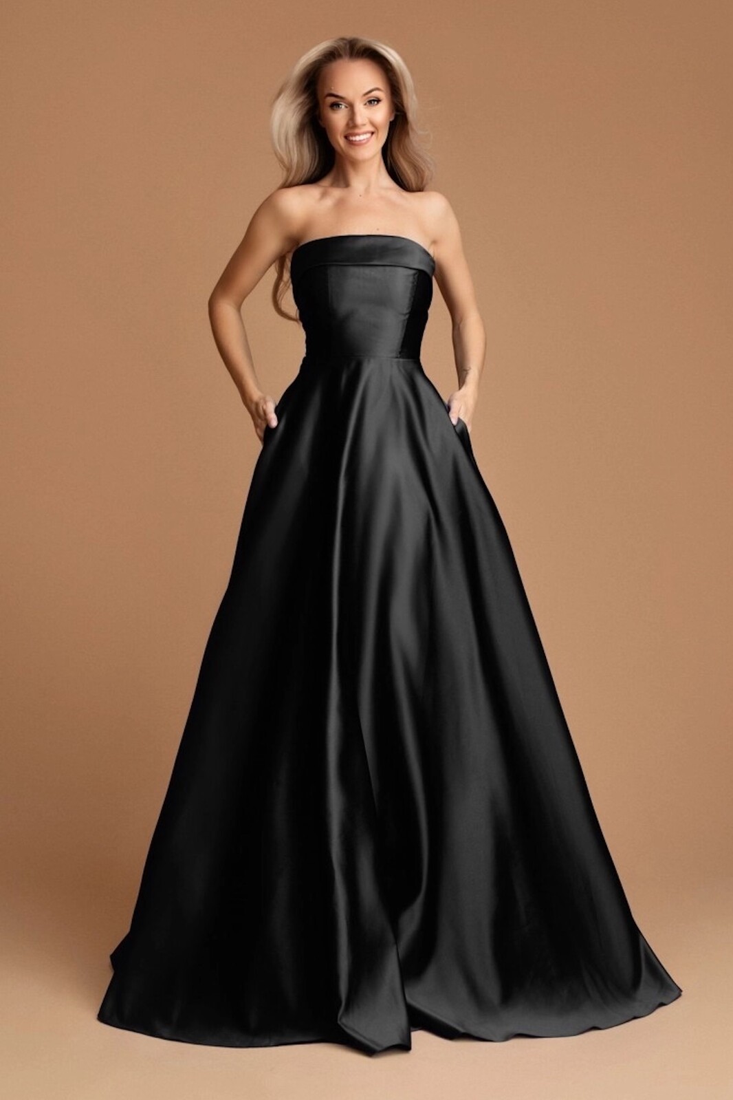 Eva & Lola Čierne spoločenské šaty Veľkosť: L