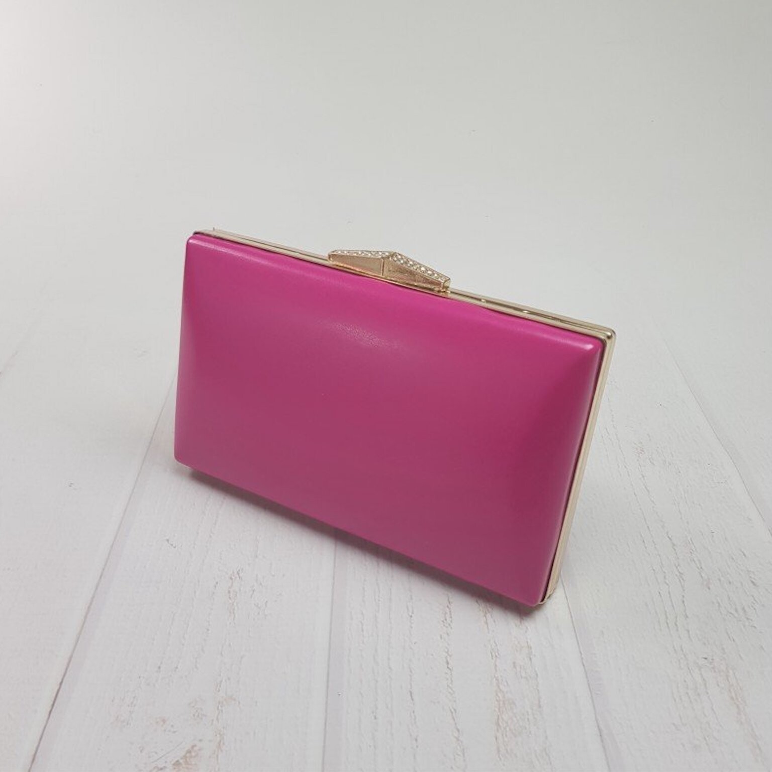 Cyklámenová kabelka