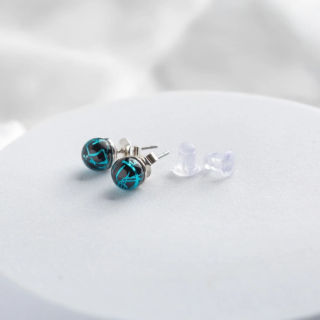 Lampglas Štýlové kôstkové náušnice Cobalt Nude s rýdzim striebrom v perlách ENM3/AG/RHO-PU