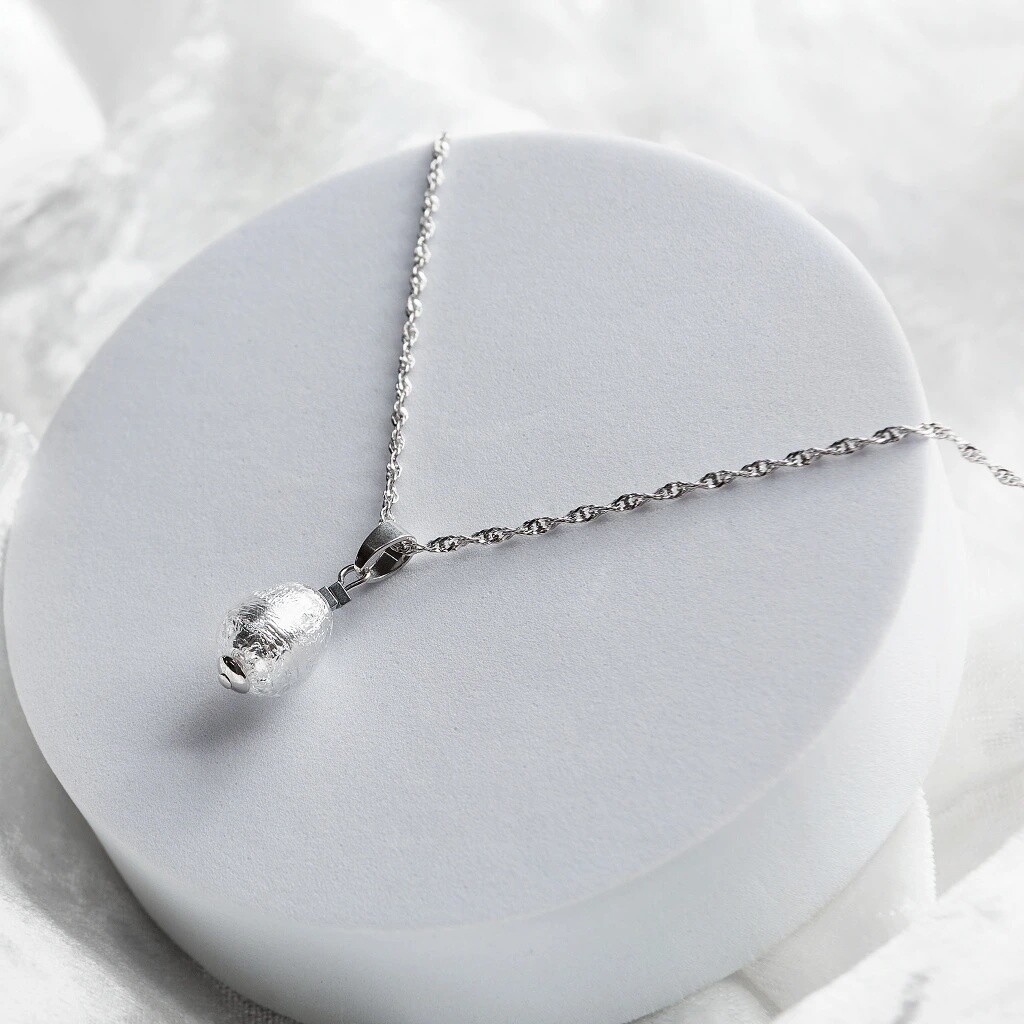 Lampglas Elegantný náhrdelník Moon Nude s rýdzim striebrom v perle Lampglas NNM4/AG/RHO 50 cm