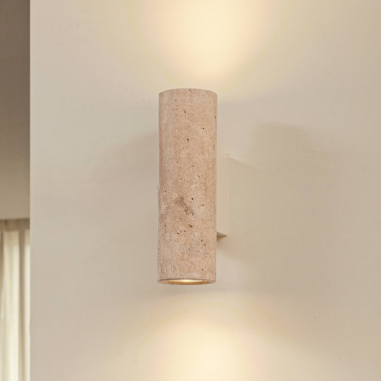 Lucande nástenné svetlo Tavira, travertín, kameň, hore/dole