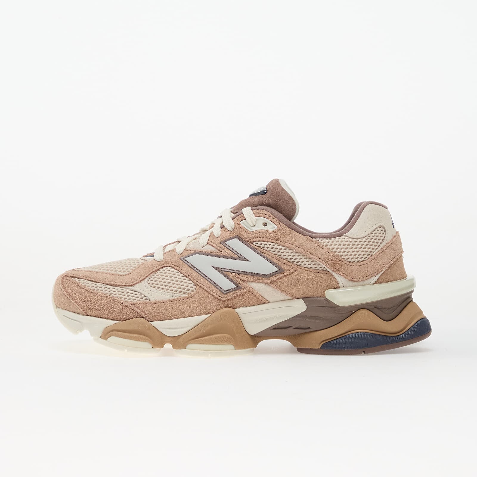 Tenisky New Balance 9060 EUR 40.5